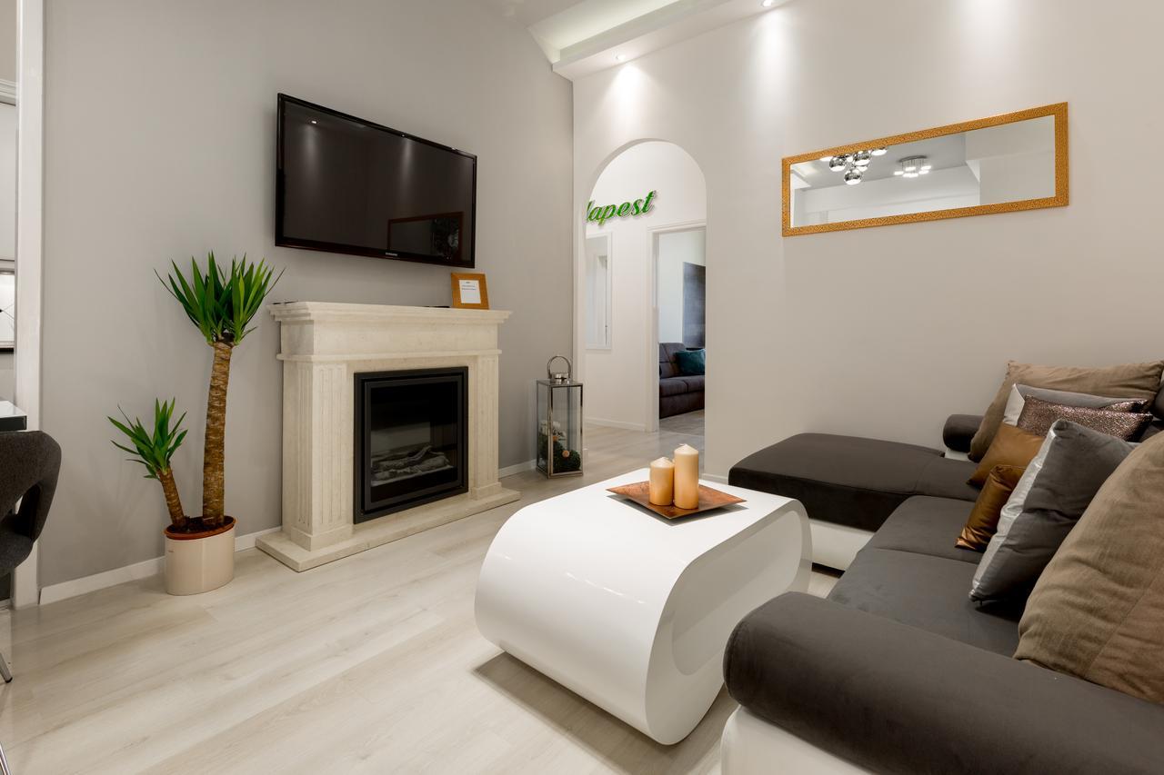 Luxury Dream Home In The Absolute Center Budapest Exteriör bild