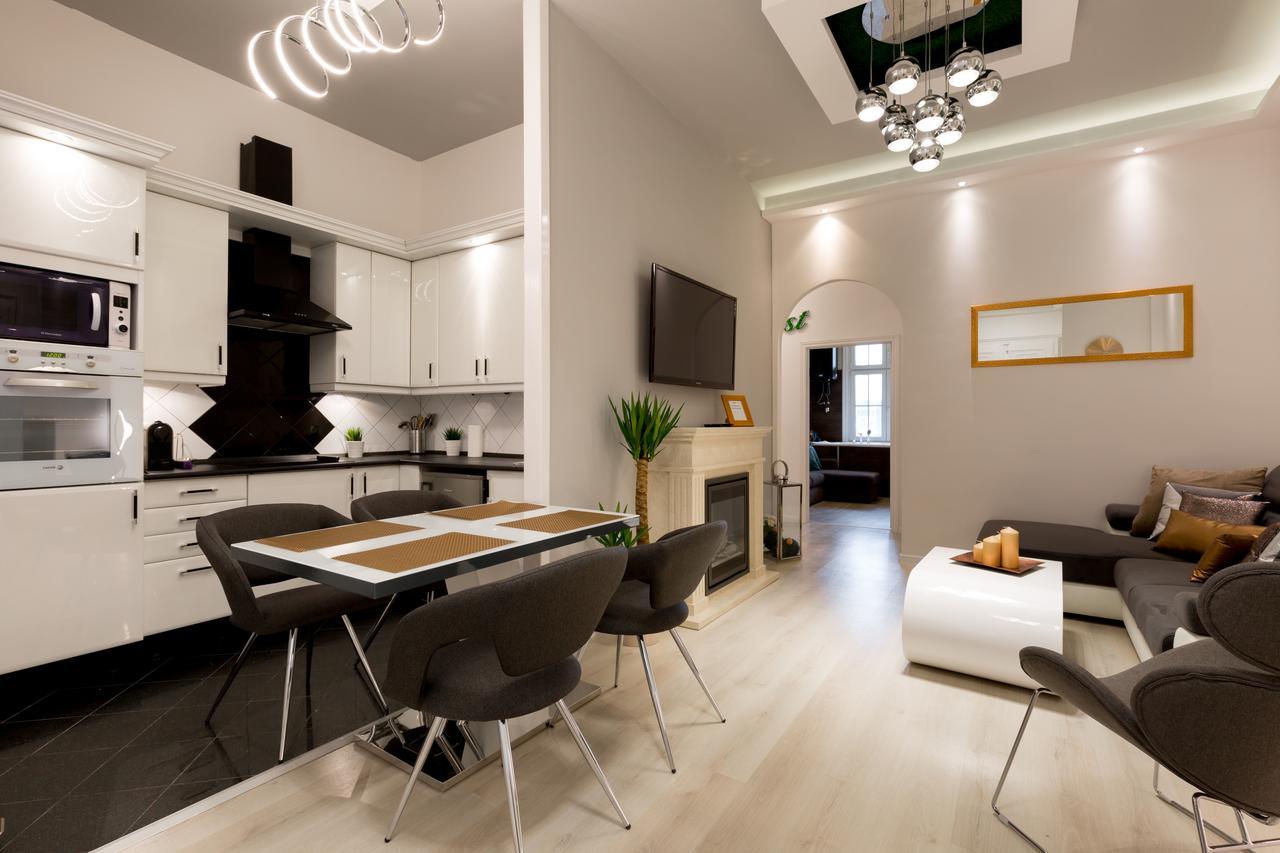 Luxury Dream Home In The Absolute Center Budapest Exteriör bild